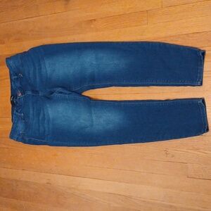 1822 Denim Dark Blue Sz.32 Jeggings. L-29". Rise9".Slight Piling Between Legs.